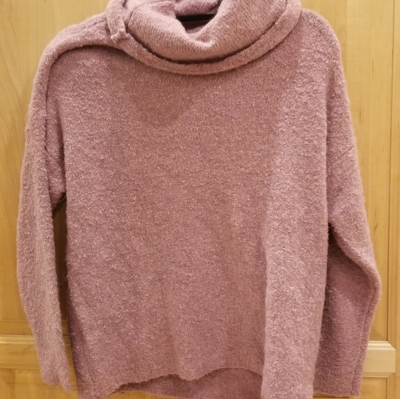 Catherine Malandrino Cozy Eyelash Knit Turtleneck - Picture 3 of 8